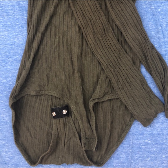 Forever 21 Army Green Bodysuit With Buttons - Picture 4 of 4